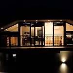 Kristal Lux Apartamento *
