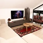 Kristal Lux Apartamento Tirana